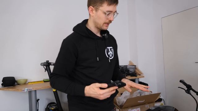 InMotion V8S Unboxing