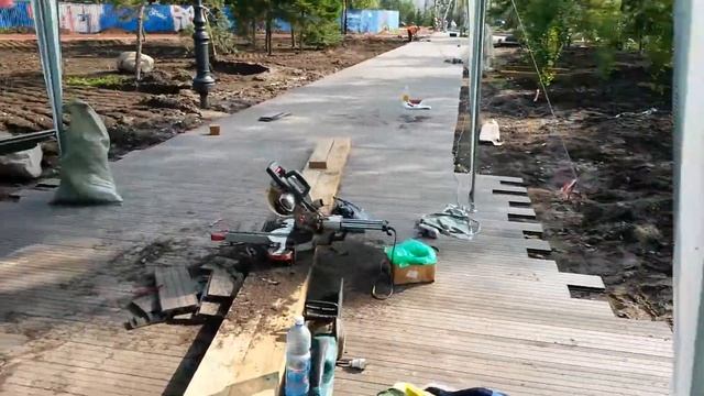 Террасная доска в парке смотреть онлайн