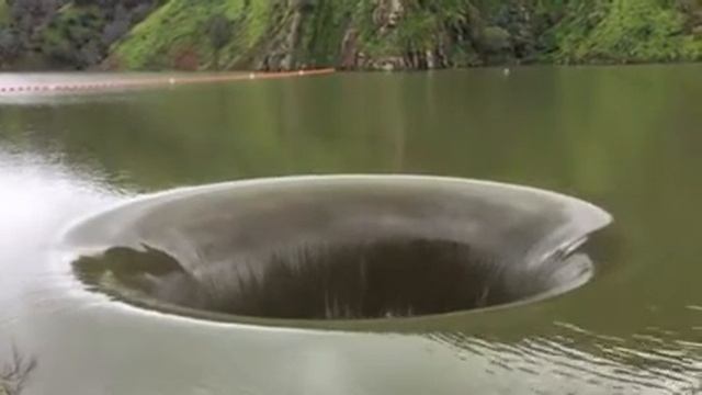 Monticello Dam Spillway смотреть онлайн