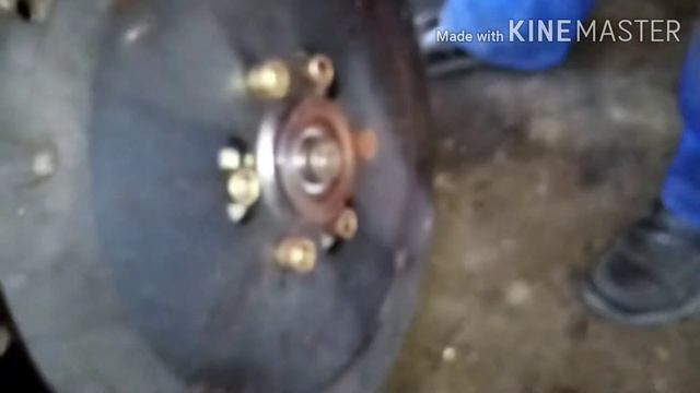 Меняем задний сальник каленвал комбаин New holond cs 6080 смотреть онлайн