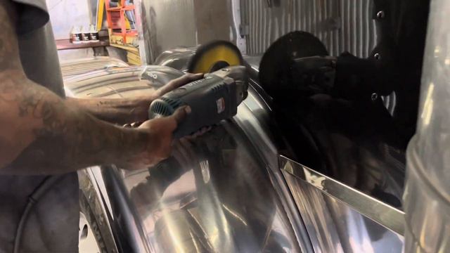 How to polish peterbilt fenders? Aluminum peterbilt fenders can be tough. смотреть онлайн