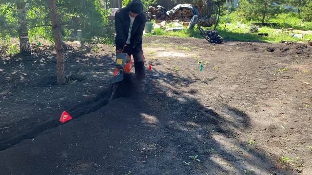 Мини траншеекопатель GEORIPPER.  20 метров траншей за 20 минут