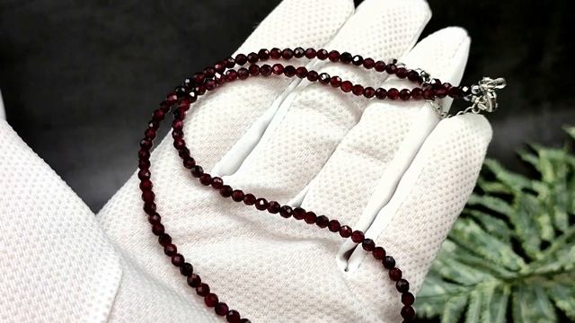 Гранат натуральный камень. ИЗ КАМНЕЙ смотреть онлайн
