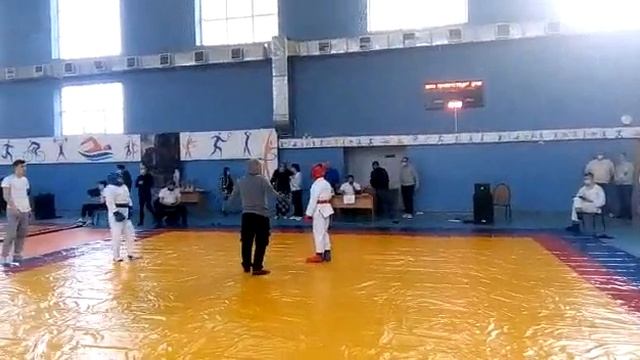 Соревнования по Армейскаму Рукопашному Бою в городе Михайловск .Я дерусь в красном поясе. смотреть онлайн