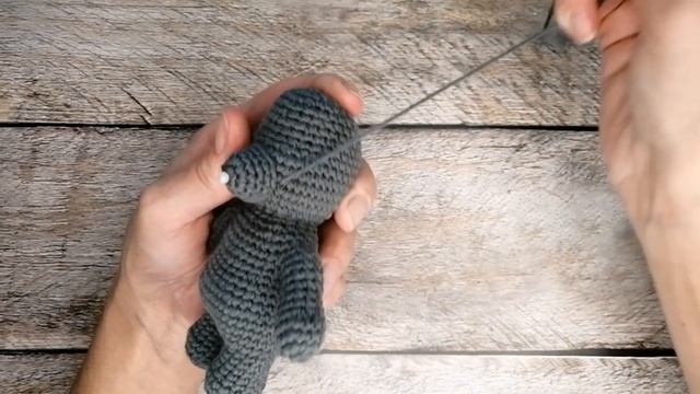 ?Носорог из серии "зверюшки малыши" МК крючком смотреть онлайн