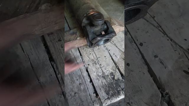 Замена крестовины карданного вала Нива 2121,крестовина москвич 412 с внутренним стопором. смотреть онлайн