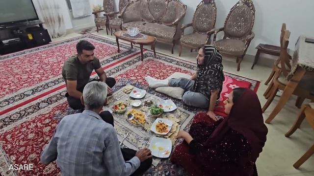 A Dinner Disaster: The End of a Nomadic Romance смотреть онлайн