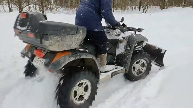 Чистка снега квадроциклом CF MOTO X6 625CC