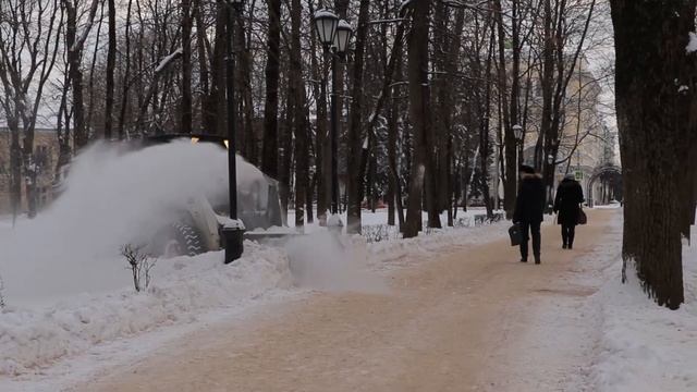 В Смоленске идут масштабные работы по уборке снега смотреть онлайн