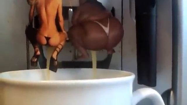 2 Girls 1 Cup of Coffee смотреть онлайн