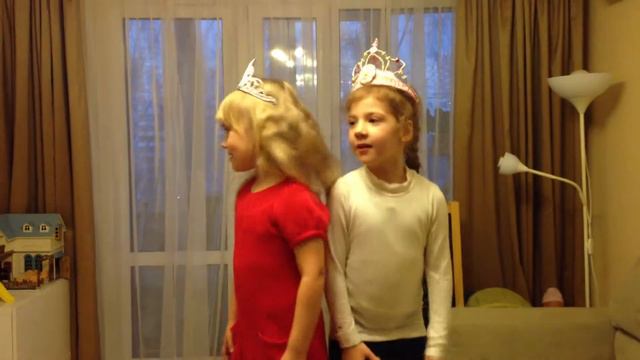 09 апреля 2013 Ульяна и Лиза - пусть бегут неуклюже смотреть онлайн