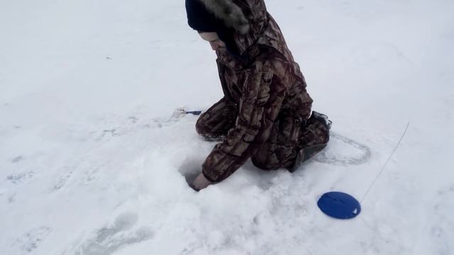 прикол на рыбалке 2017 год смотреть онлайн