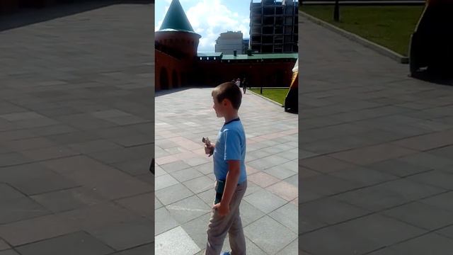 Ни слова не поняла))) но чуть в пляс не пустилась))))) смотреть онлайн