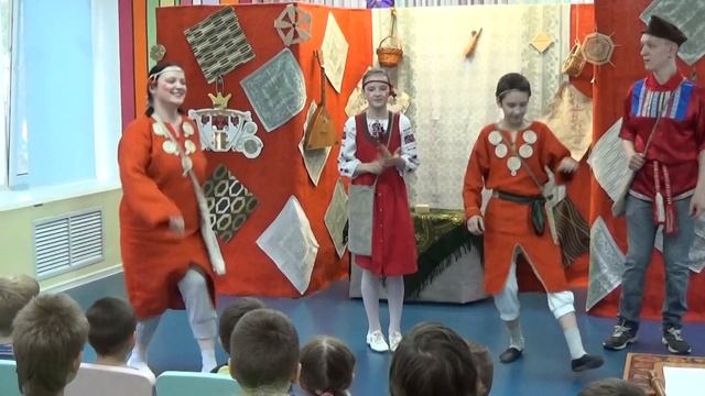 "Сестрица Аленушка и братец Иванушка" режиссер В.Мезенцев смотреть онлайн