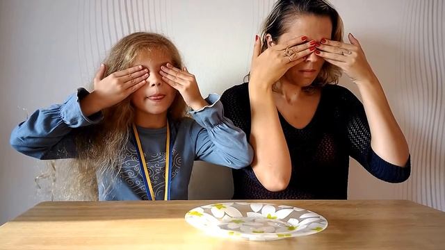 TUC Challenge ТУК ЧЕЛЛЕНДЖ Угадай Вкус Печенья Вызов принят смотреть онлайн