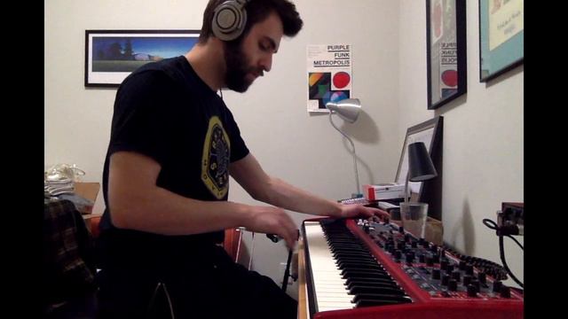 Tom Misch - South Of The River Synth Solo (Rob Araujo) смотреть онлайн