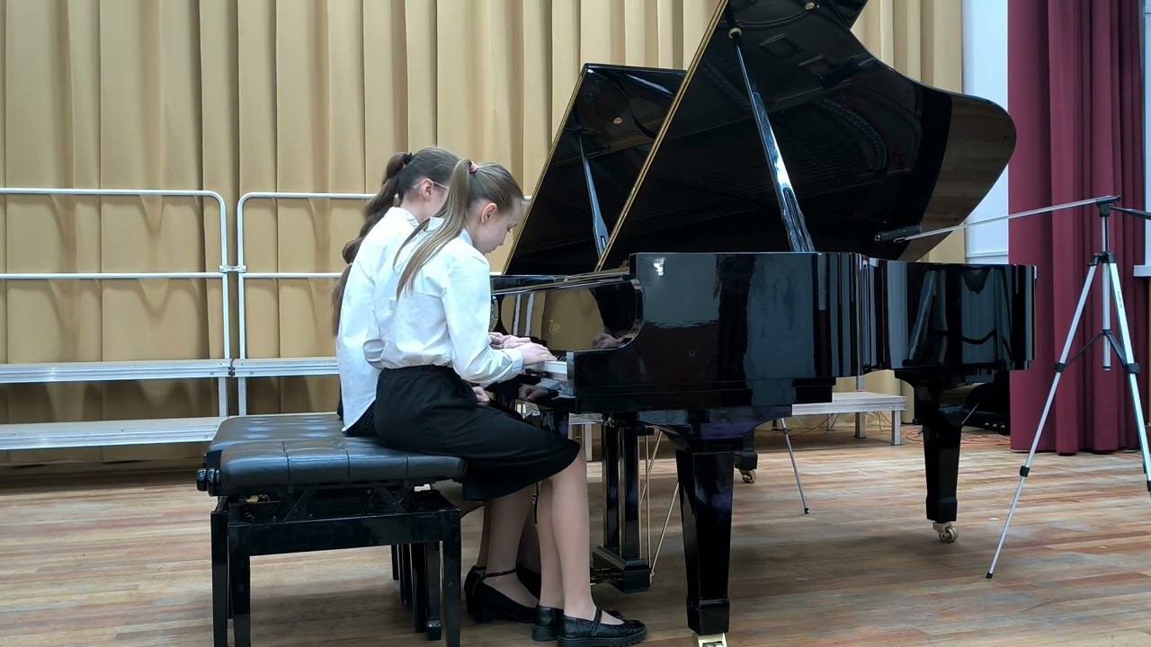 1.Н.Паганини«Кампанелла».Исп.трио в составе Синягиной Дарьи, Орловой Александры и Ивановой Кристины смотреть онлайн