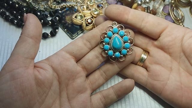 42. Огромный лот с бижутерным ломом из Америки. Распаковка. Часть 4. смотреть онлайн