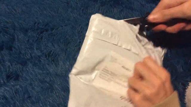 Распаковка белой шапки NY смотреть онлайн