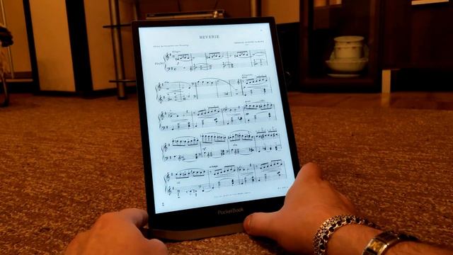Листаем ноты на 10,3-дюймовом ридере PocketBook X смотреть онлайн