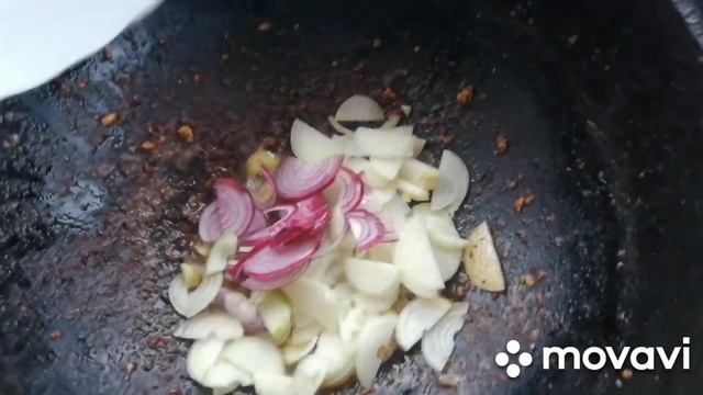 Жульен из курицы и грибов в казане на костре смотреть онлайн