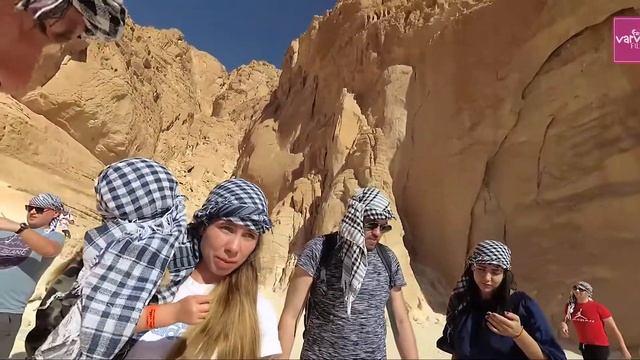 Маленькая пещера в синайских горах, Египет смотреть онлайн