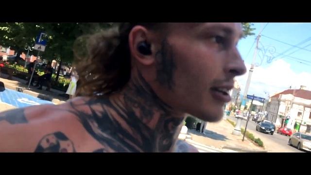 Я Сделал 200 Отжиманий От Земли На УЛИЦЕ НА ПУБЛИКЕ ДЛЯ МОТИВАЦИИ ПРОХОЖИХ ЛЮДЕЙ (РЕАКЦИЯ ЛЮДЕЙ) ★ смотреть онлайн