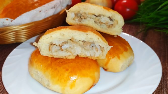 Очень вкусные ПИРОЖКИ С МЯСОМ И РИСОМ! КАК ПУХ! Дрожжевые в духовке! смотреть онлайн