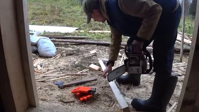 ДЕРЕВЕНСКИЙ ГАРАЖ ИЗ БРЁВЕН / ДЕЛАЕМ ДВЕРИ. смотреть онлайн