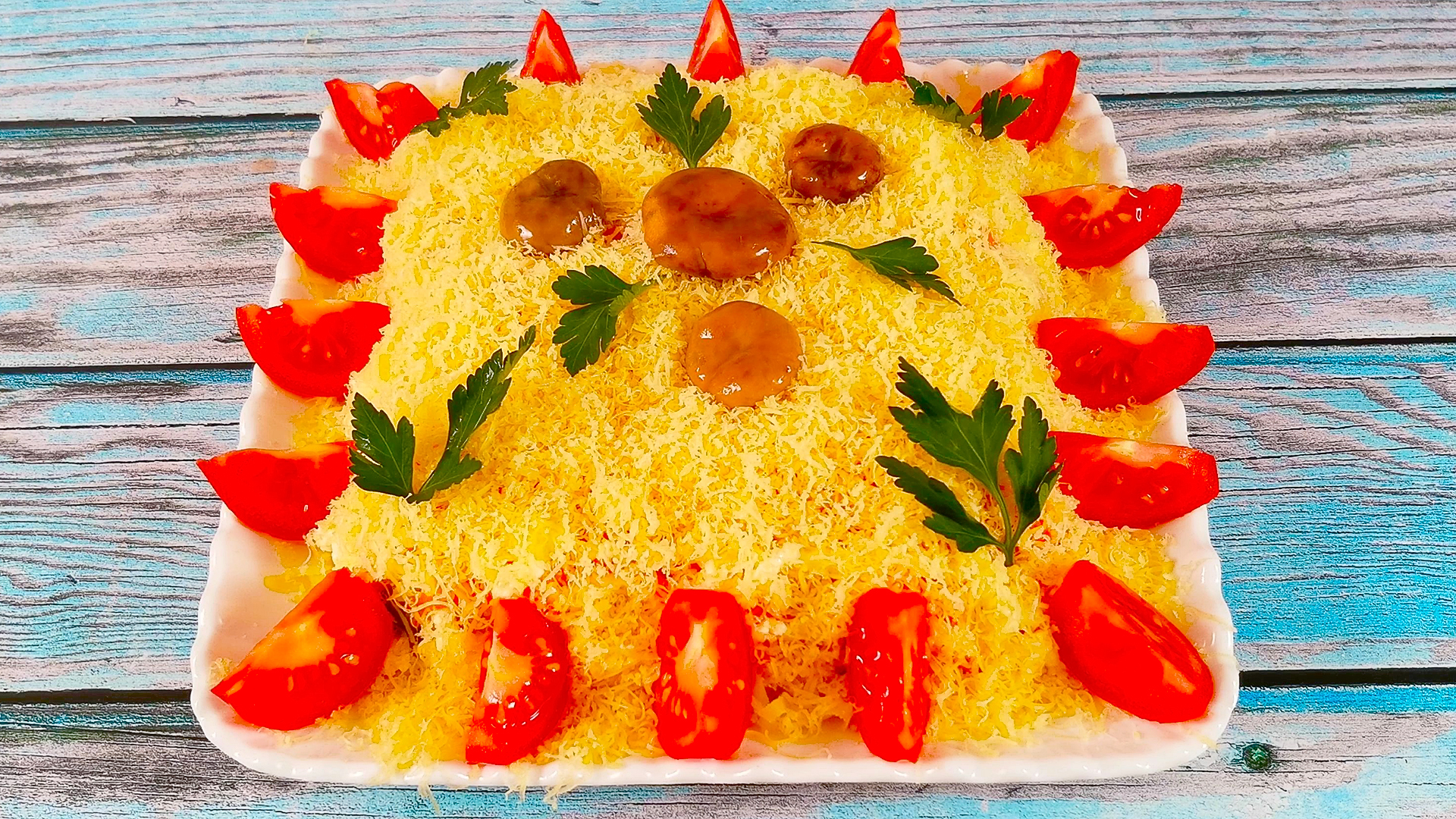 Салат Красавица. Очень вкусный салат на праздничный стол смотреть онлайн