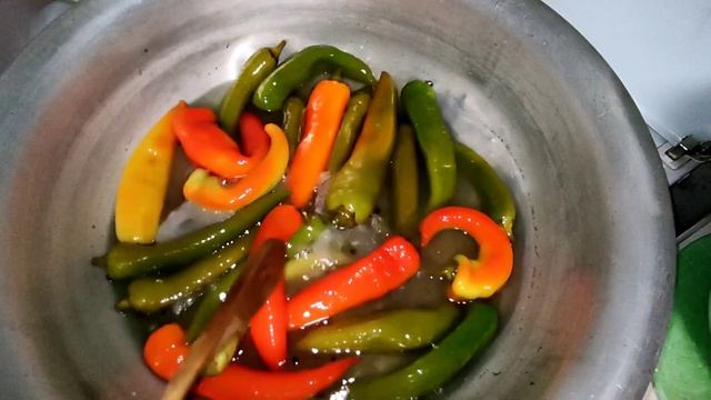 Только так готовлю Перец ПОЛУОСТРЫЙ он такой вкусный просто объедение это просто Огонь?, на зиму. смотреть онлайн