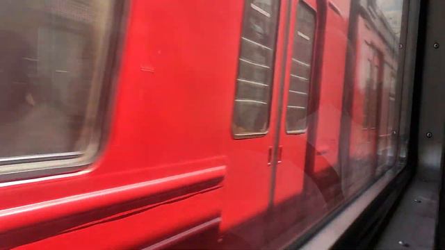 Электропоезд ЭД4М-0154 прибывает к о.п. Обское Море смотреть онлайн
