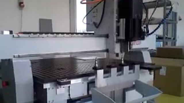 Станок Comagrav Mistral 1000 - автоматическая смена инструмента смотреть онлайн