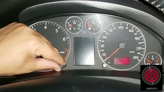 Como cambiar la hora y el año de nuestro audi a6 c5 2.4 año 2003 смотреть онлайн
