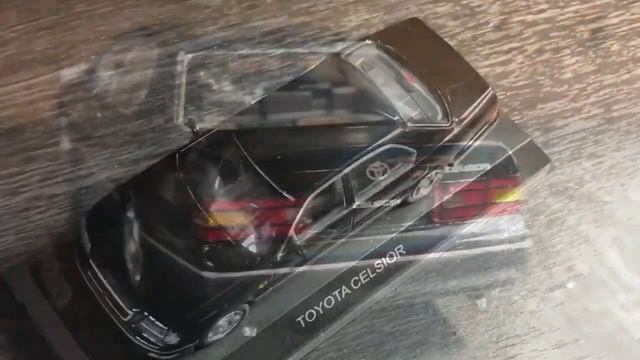 1/43 scale Toyota CELSIOR UCF21 KYOSHO diecast miniature model смотреть онлайн