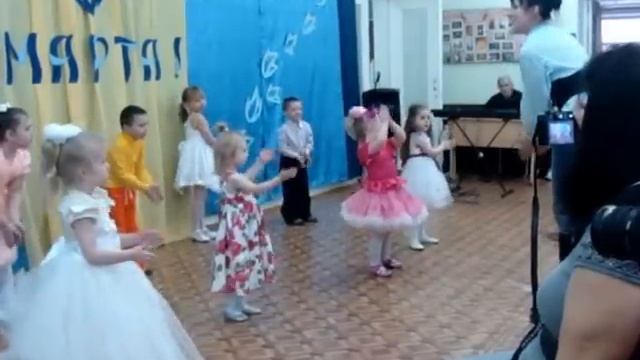 разноцветная игра танец смотреть онлайн