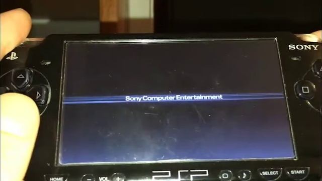 PSP замена аккумулятора и крышки аккумуляторного отсека смотреть онлайн