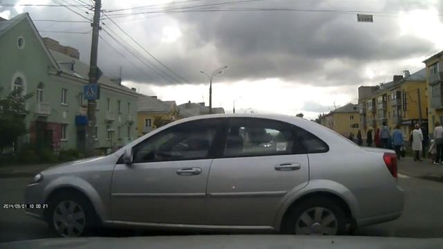 Daewoo Gentra Не Уступила Дорогу