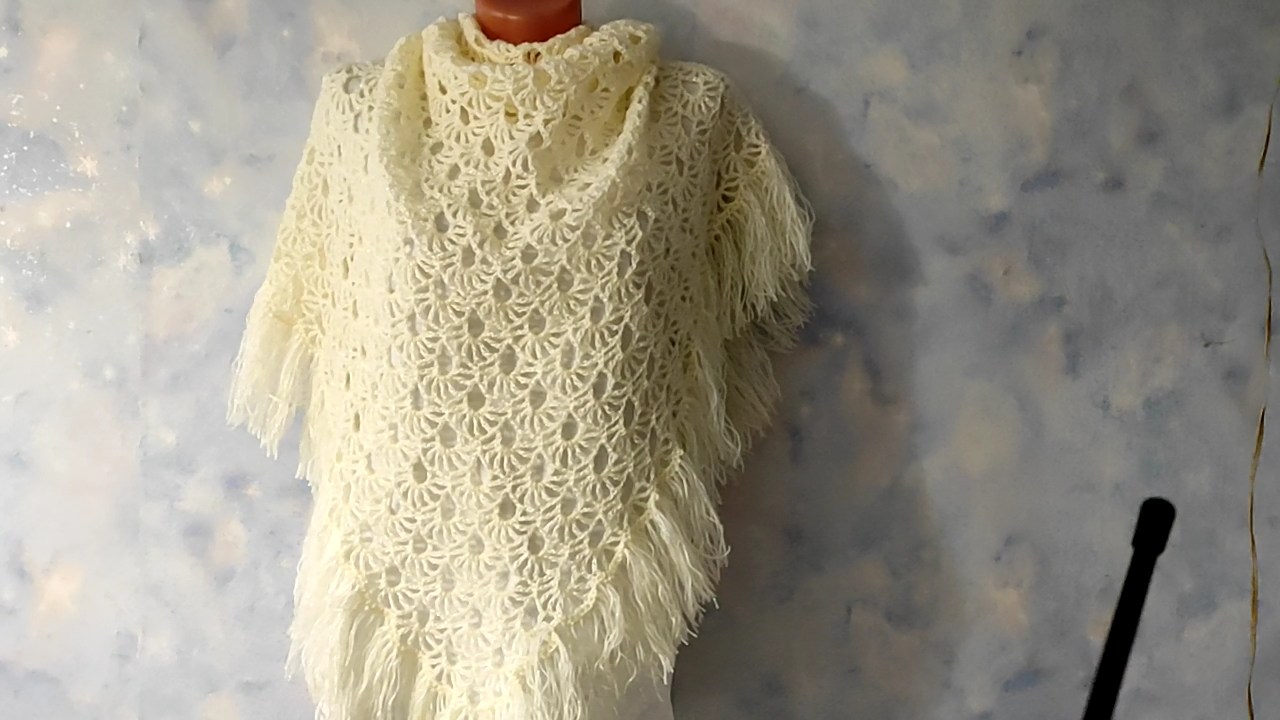 АЖУРНАЯ ШАЛЬ ОЧЕНЬ КРАСИВЫМ УЗОРОМ, крючком. Шаль для начинающих. смотреть онлайн