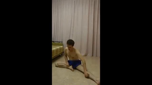 РАСТЯЖКА ПЕРЕД ШПАГАТОМ. КАК Я САДИЛСЯ НА ШПАГАТ смотреть онлайн