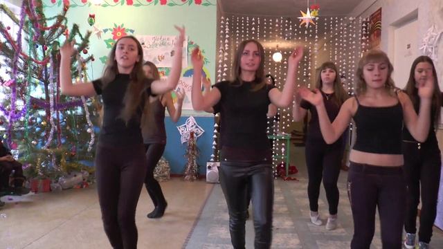 танец 8-11 класс (НГ 2016) смотреть онлайн