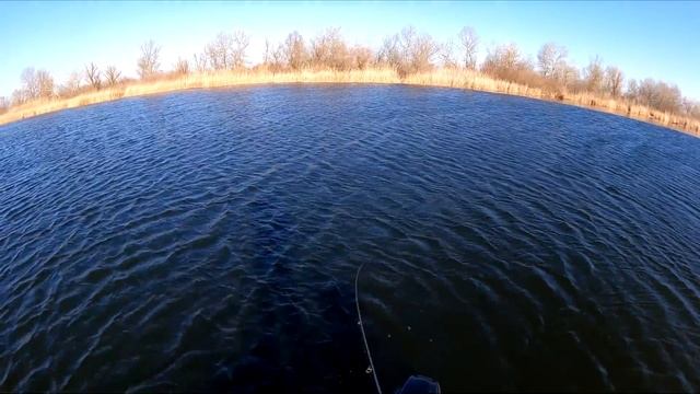 НАШЕСТВИЕ РЫБАКОВ плотва по 500 грамм встать не где смотреть онлайн