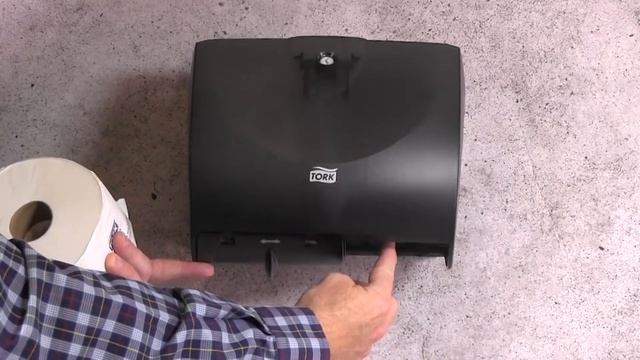 Tork T11 Twin Bath Tissue OptiCore Dispenser Installation Video смотреть онлайн