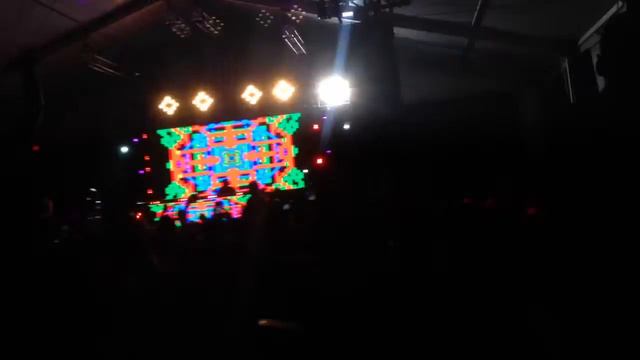 Borgore , waka flaka flames, Michael woods, botnek at governor island beach club смотреть онлайн