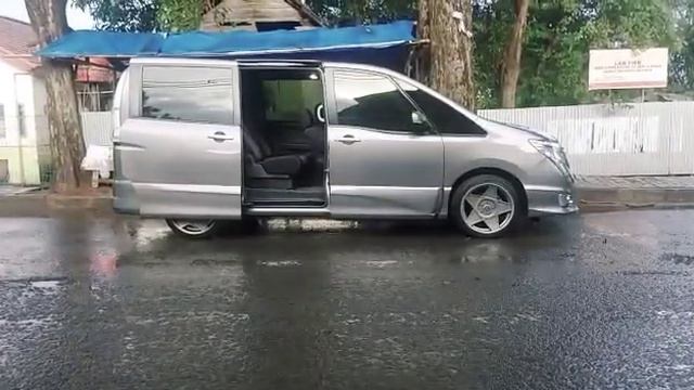 Nissan Serena C-26 смотреть онлайн