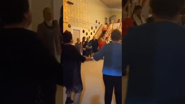 Новогодний хоровод в Вясковай хаце. смотреть онлайн