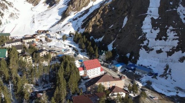 Эльбрус - поляна Азау. Elbrus - Azau glade.