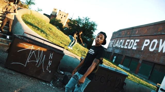 Real DGil Ft BG Brill “Hits Off A MacBook”