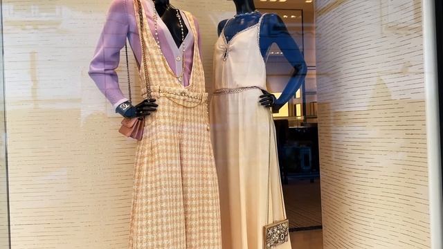 The Latest Street Fashion Trends in 2023•Spring Looks from Milan•Street Style смотреть онлайн
