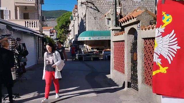 Набережная Игало сент 2022. Воскресное утро сентября. смотреть онлайн